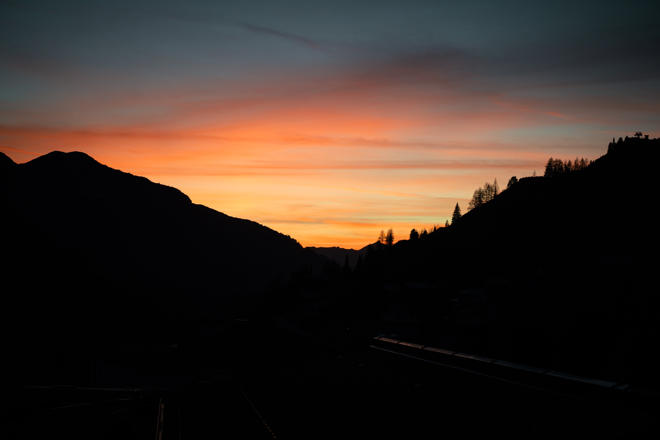 Clary Chalets Terrasse sonnenuntergang 2025
