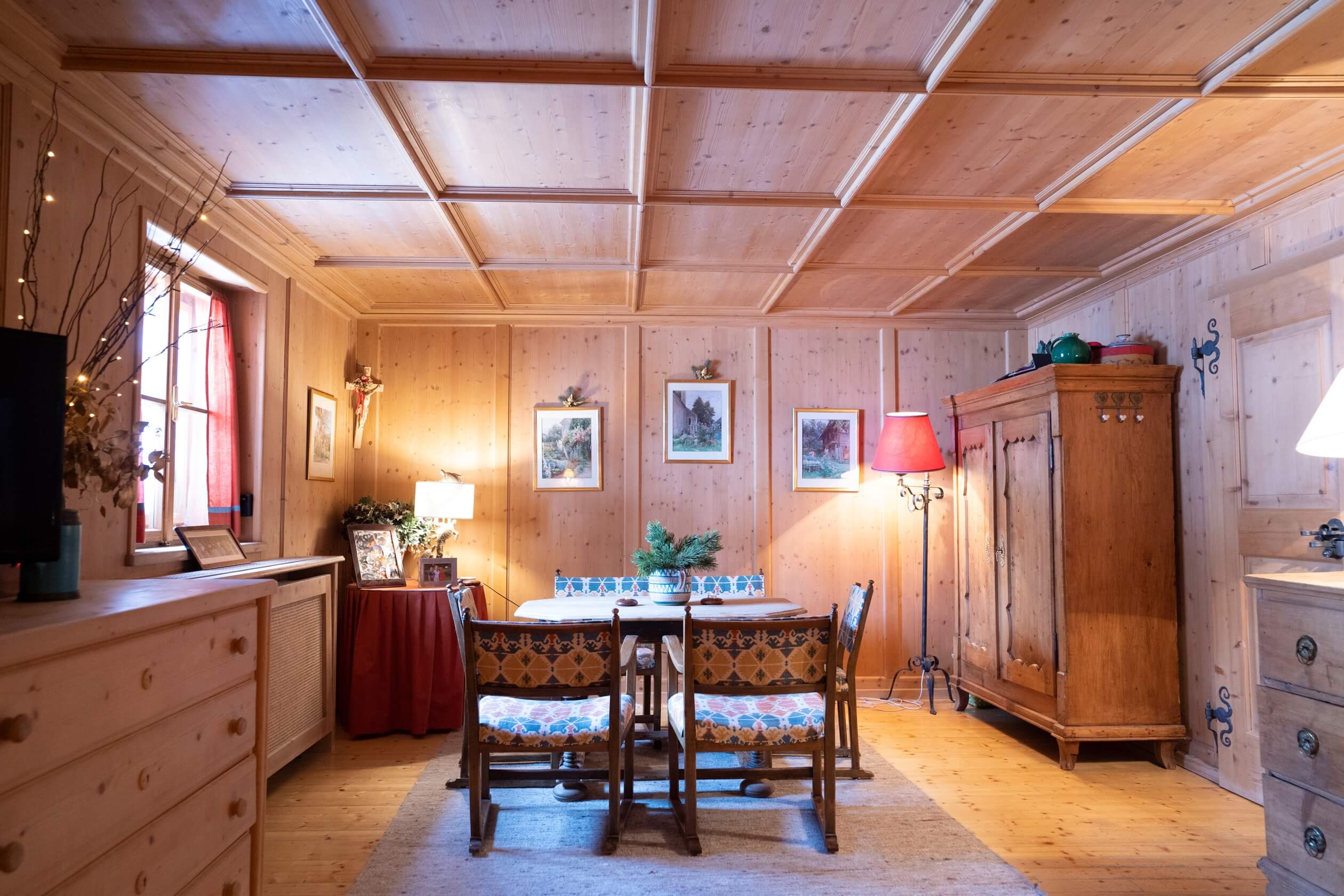 Masterbedroom-Altes-Haus-Obertauern-Clary-Sitzecke